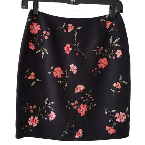 Petite Sophisticate Dresses & Skirts - Petite Sophisticate Floral Embroidered Skirt | NWT | 2P | Black Coral Green